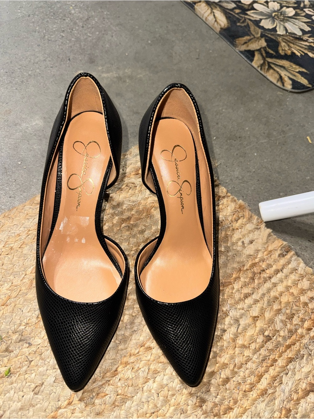Jessica Simpson Black Textured Pointed-Toe Pumps Sz 7.5